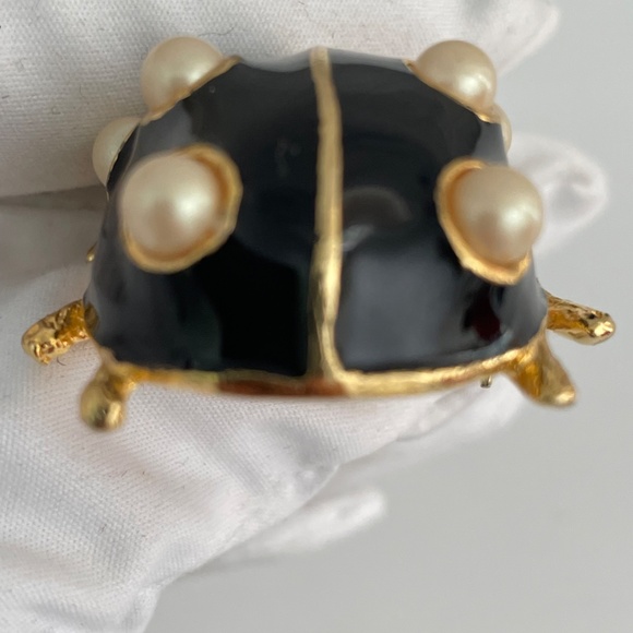 Vintage by Kenneth Jay Lane  GP ladybug brooch black enamel - Picture 13 of 14